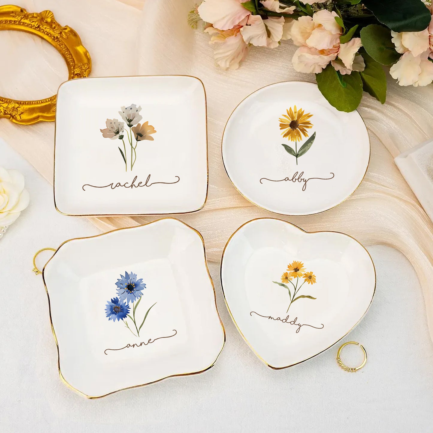 Custom Name Watercolor Floral Trinket Tray – Personalized Birth Flower Jewelry Dish